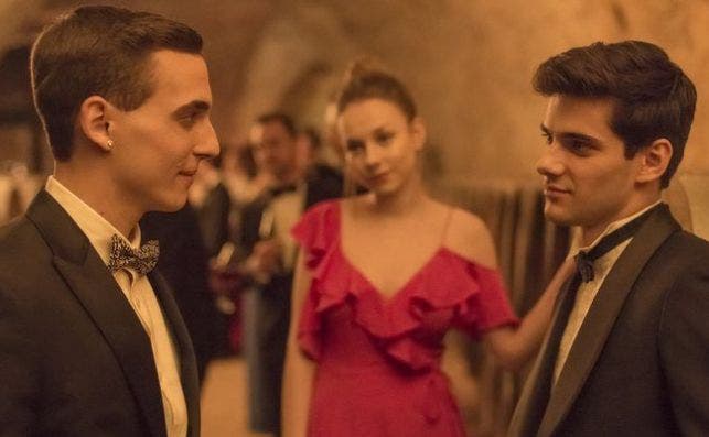 ester expósito élite